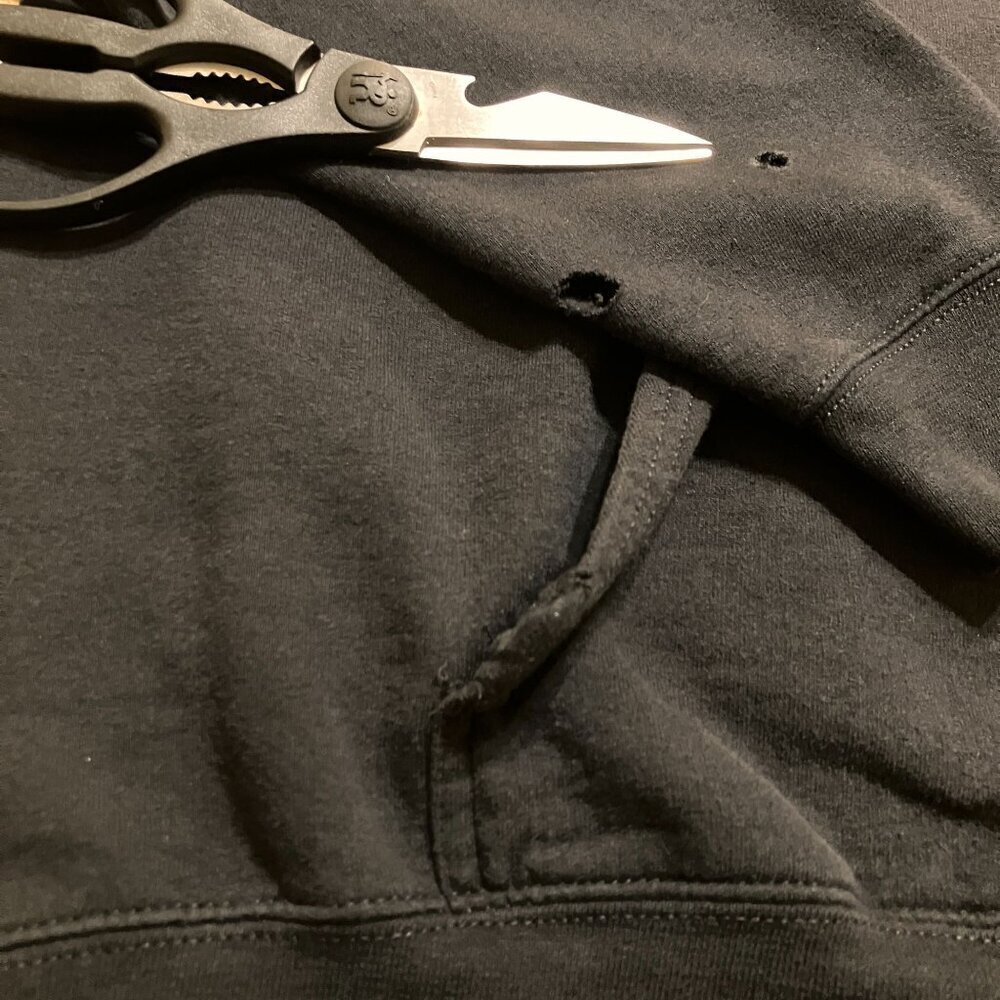 Memento Mori Mens THRASHED Crow Skull Dagger Moon Hoodie Sz. Medium Black AN GDD - Picture 7 of 12